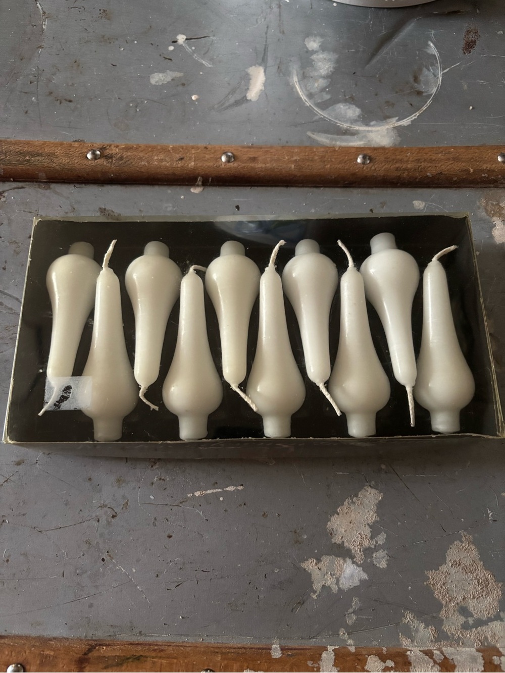 Set of 10 White Teardrop Candles. German.